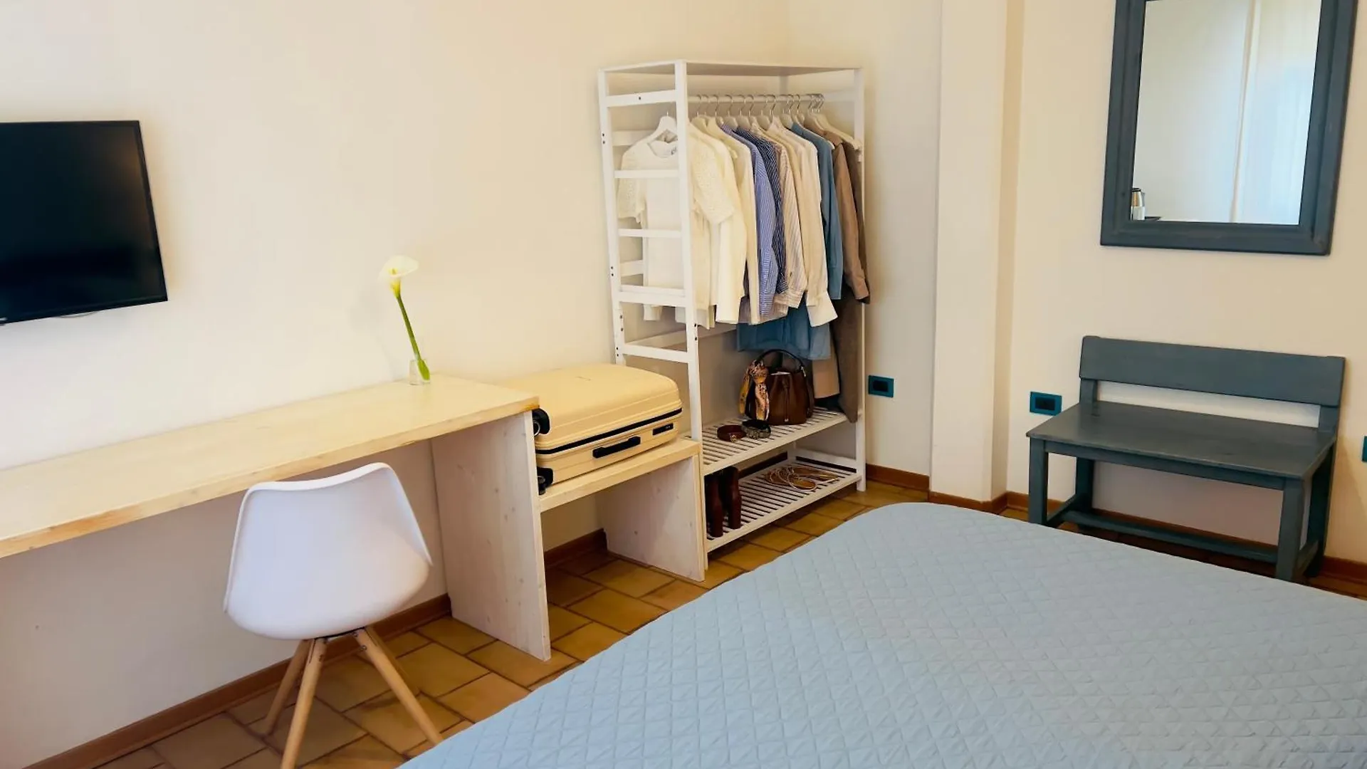 Villa Lavinia B&B Fiorino 3*, Montescudaio Italy