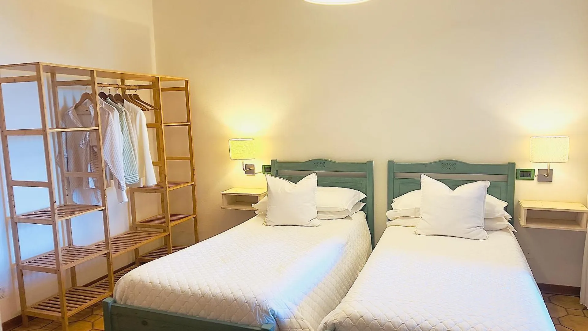 Villa Lavinia B&B Fiorino 3*, Montescudaio