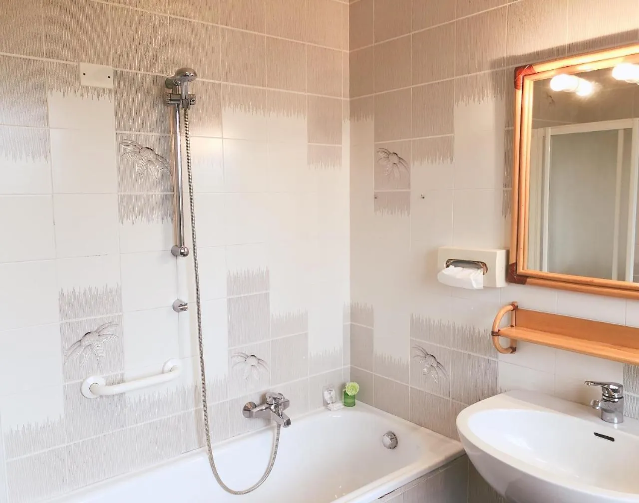 Villa Lavinia B&B Fiorino 3*, Montescudaio Italy